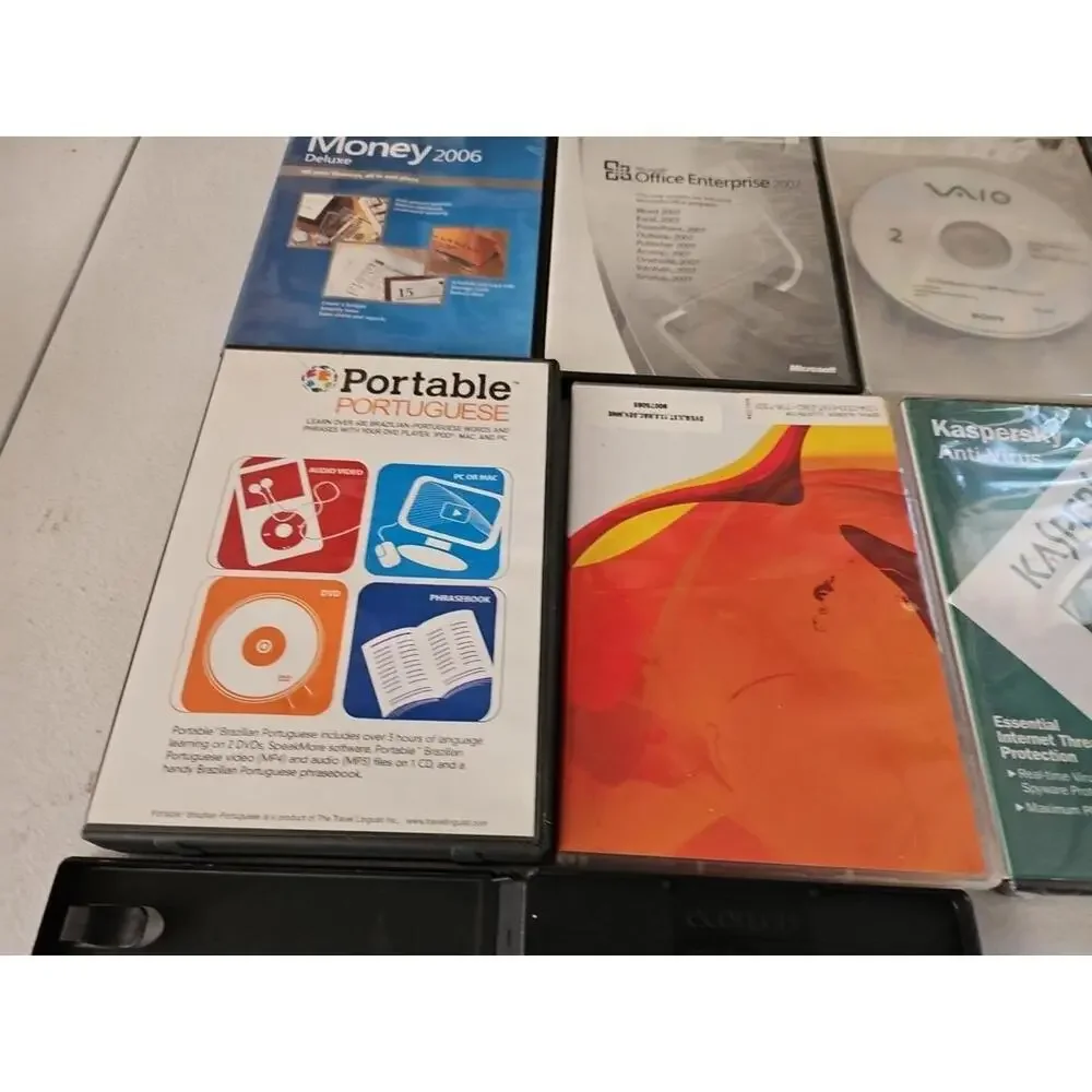 Lot Of 18 Old Microsoft And Mac Computer Programs , Most Have Keys Trl8#32